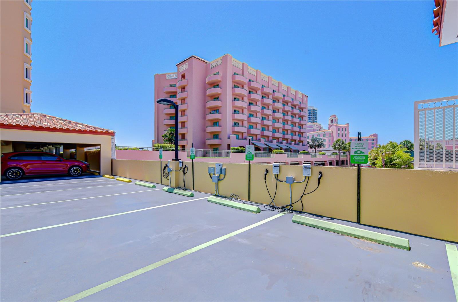 555 5TH AVE NE #711, ST PETERSBURG, FL, 33701