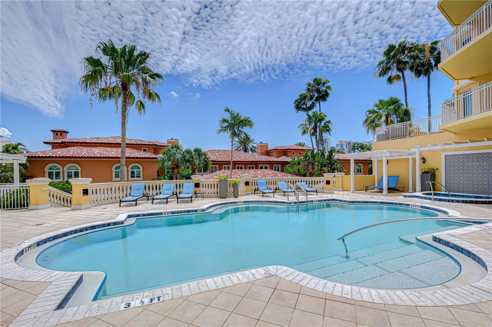 555 5TH AVE NE #711, ST PETERSBURG, FL, 33701