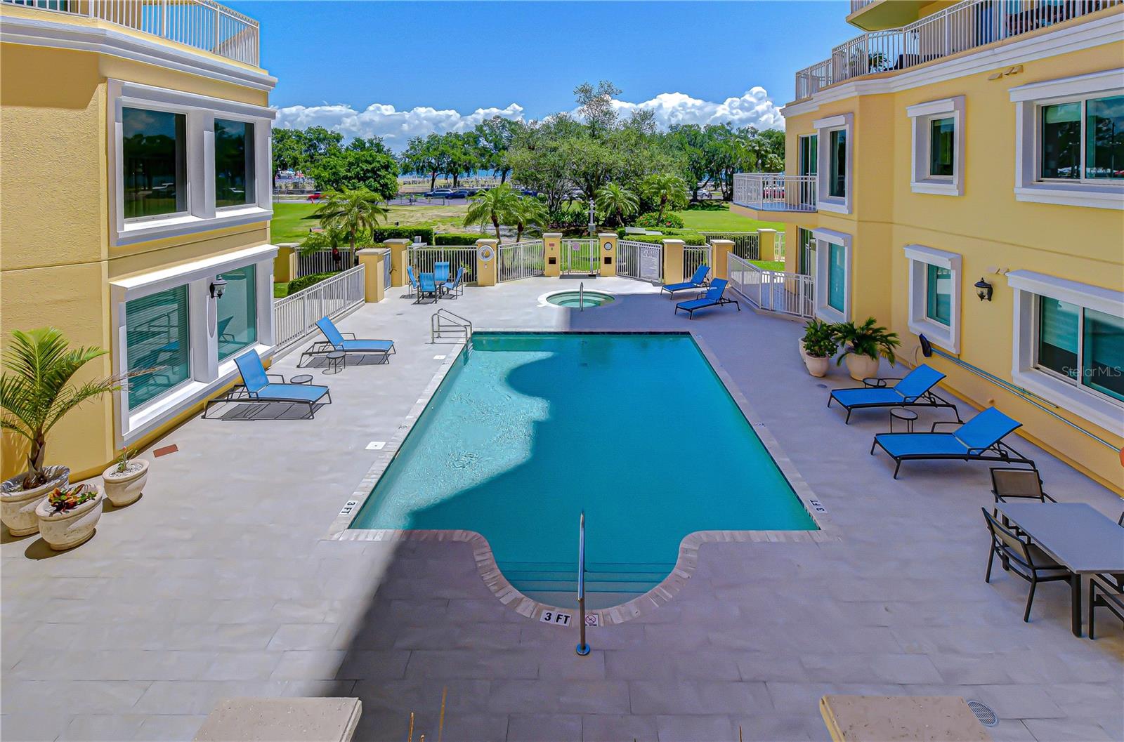 555 5TH AVE NE #711, ST PETERSBURG, FL, 33701