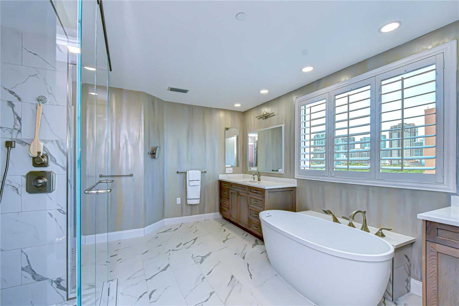 555 5TH AVE NE #711, ST PETERSBURG, FL, 33701