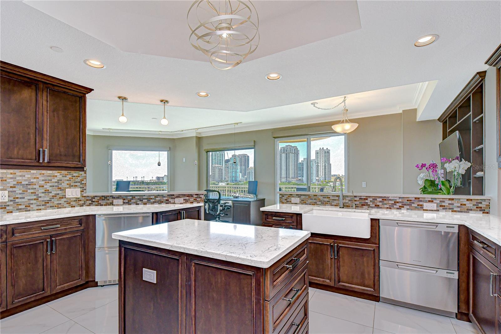 555 5TH AVE NE #711, ST PETERSBURG, FL, 33701