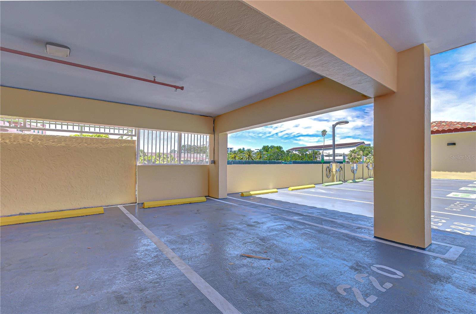 555 5TH AVE NE #711, ST PETERSBURG, FL, 33701