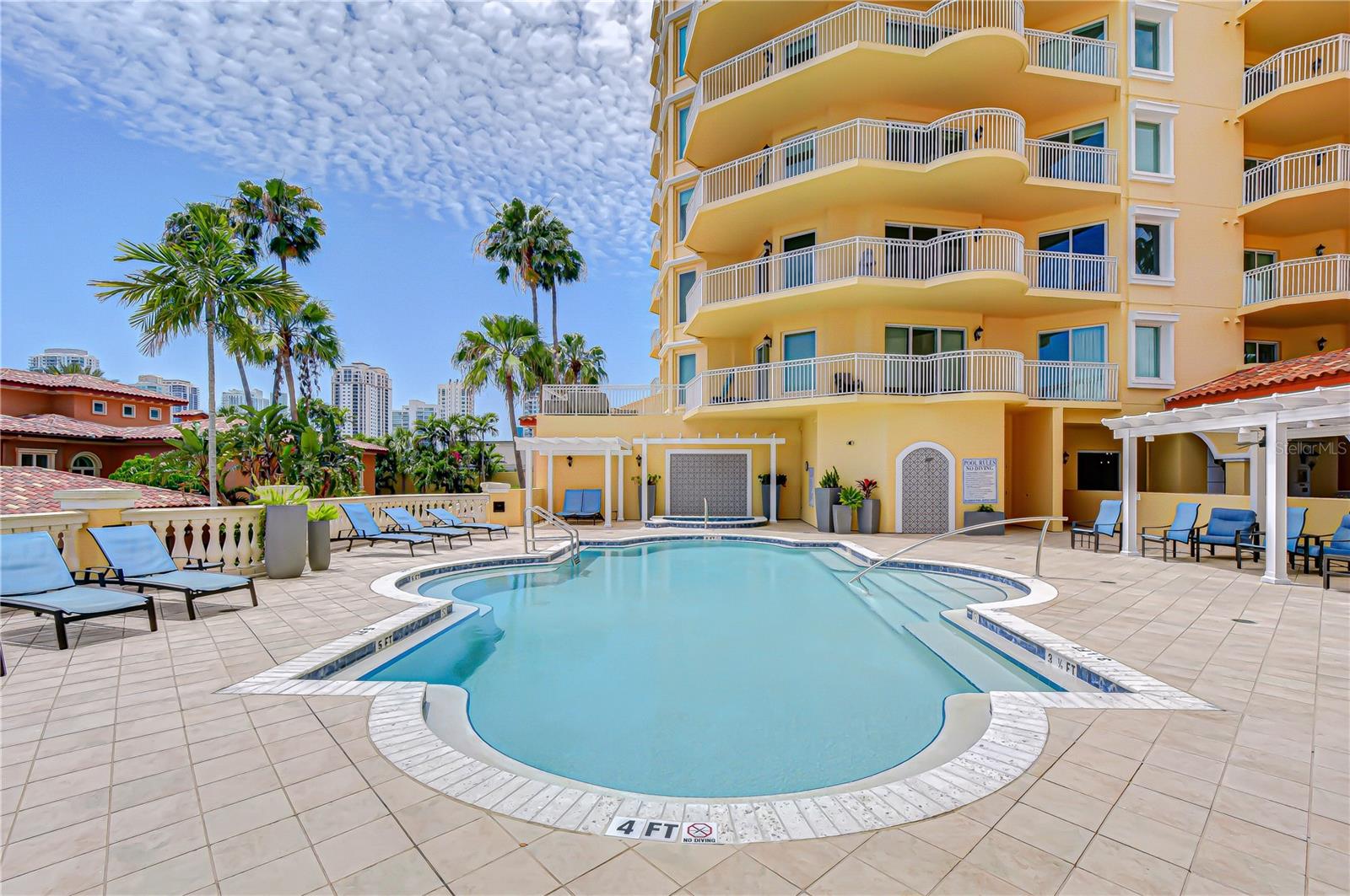 555 5TH AVE NE #711, ST PETERSBURG, FL, 33701