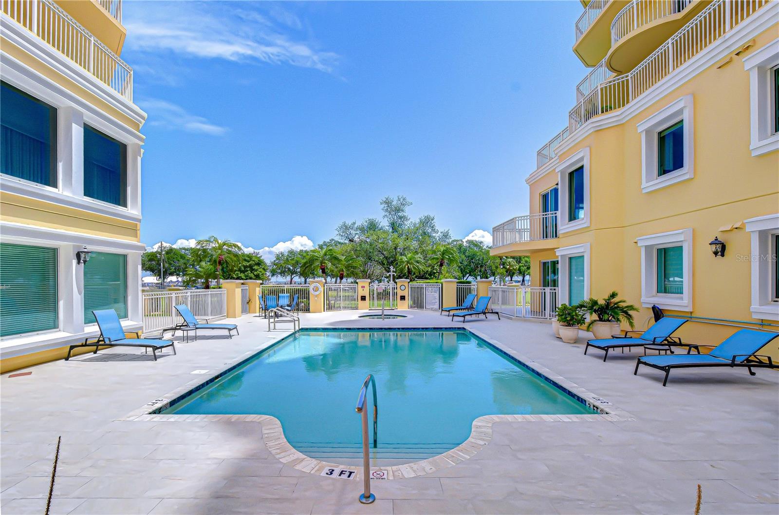 555 5TH AVE NE #711, ST PETERSBURG, FL, 33701