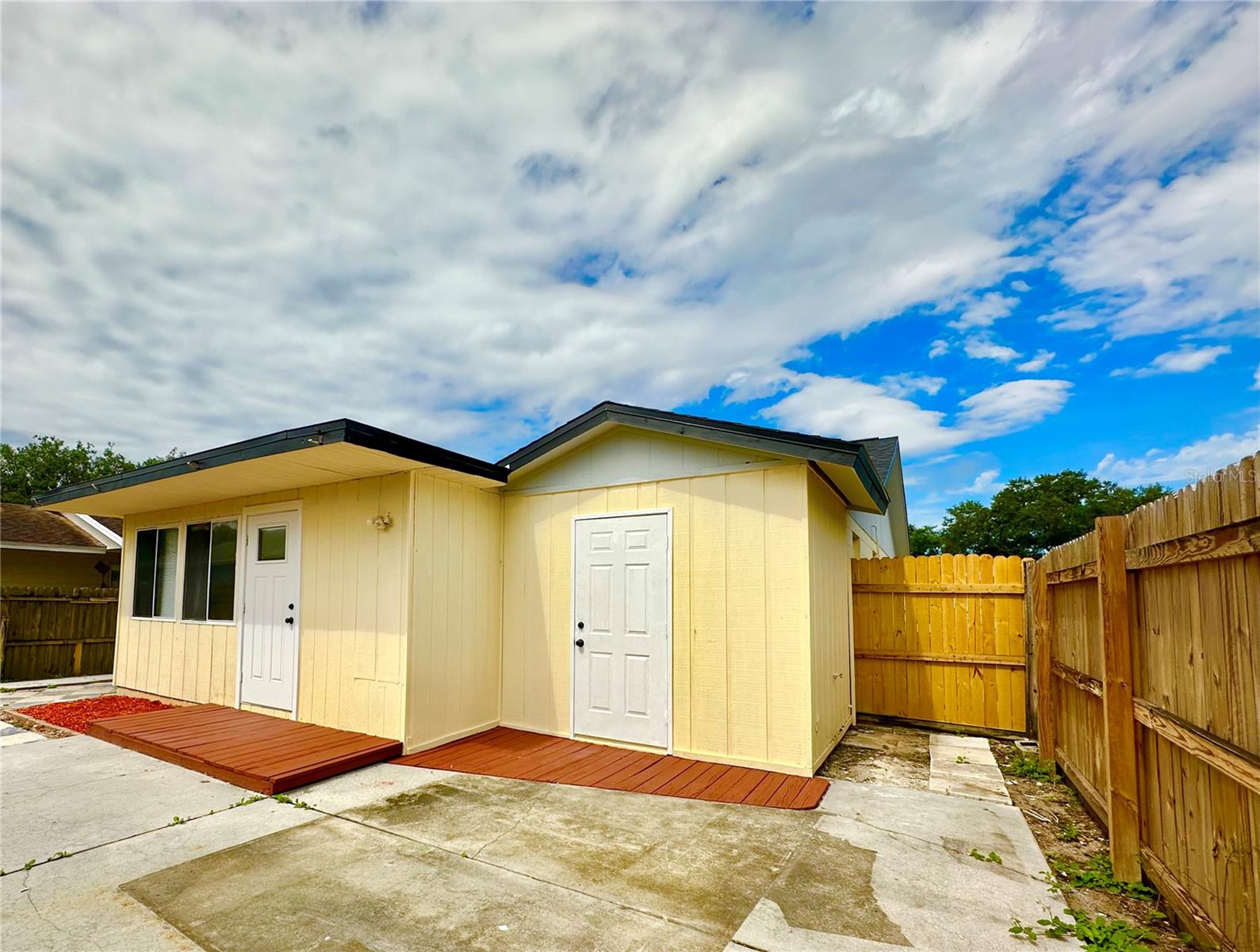 8203 OLIVEWOOD PL, TAMPA, FL, 33615