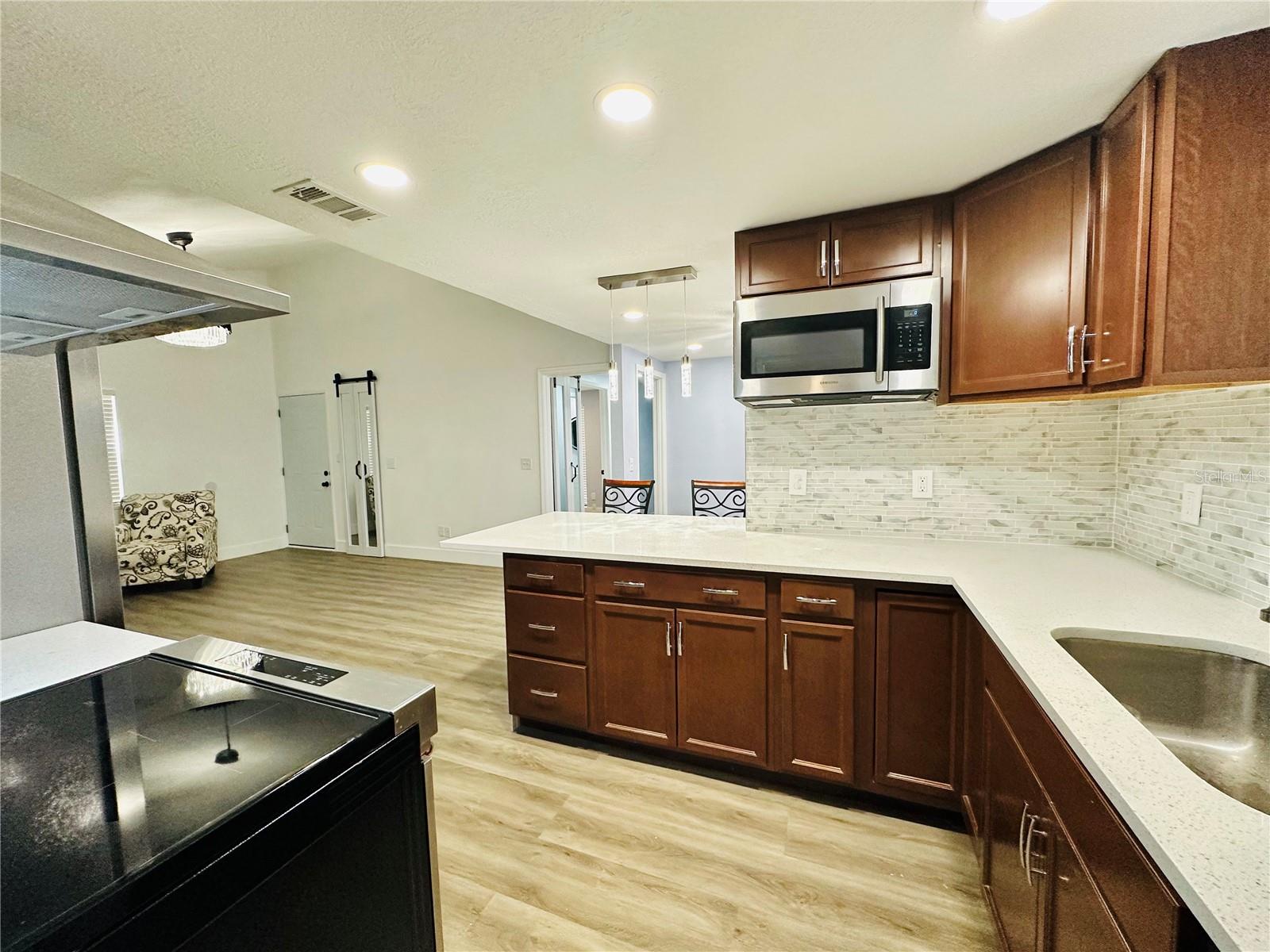 8203 OLIVEWOOD PL, TAMPA, FL, 33615