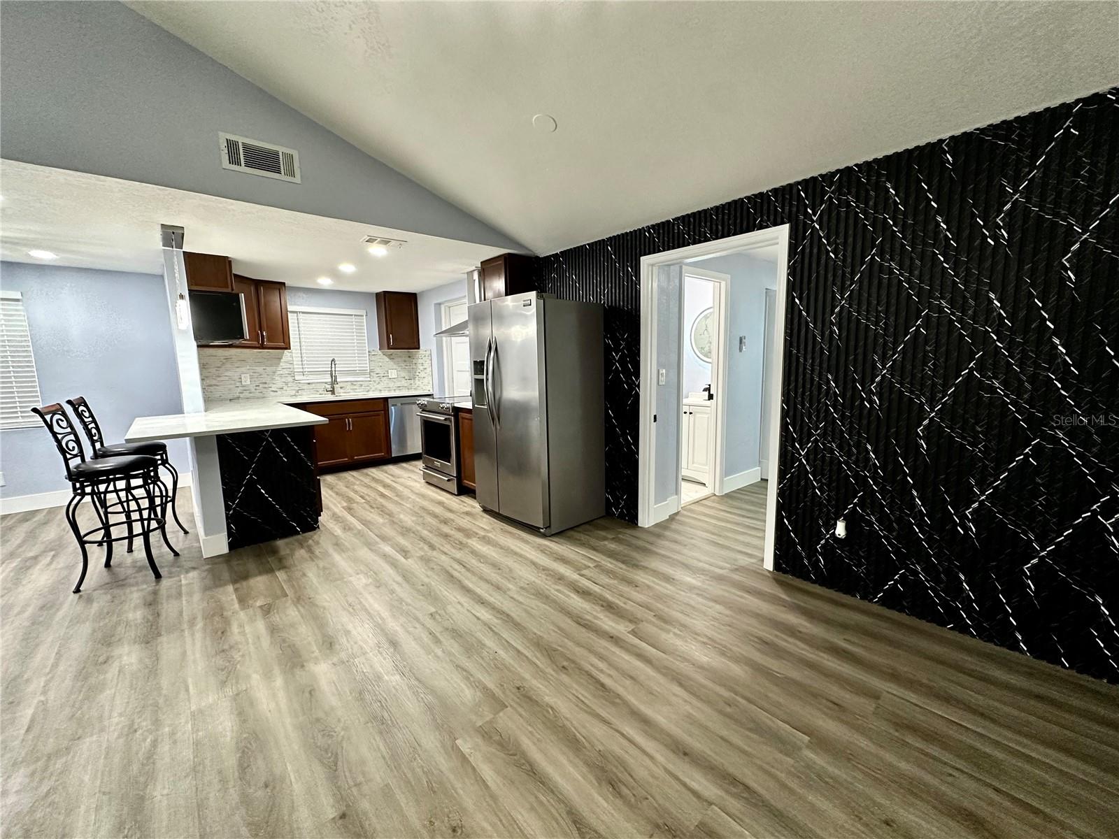 8203 OLIVEWOOD PL, TAMPA, FL, 33615