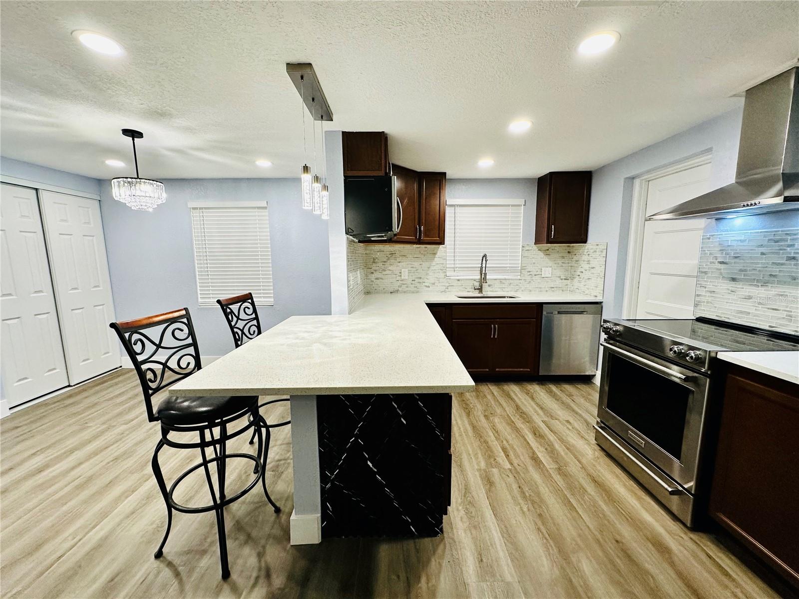8203 OLIVEWOOD PL, TAMPA, FL, 33615