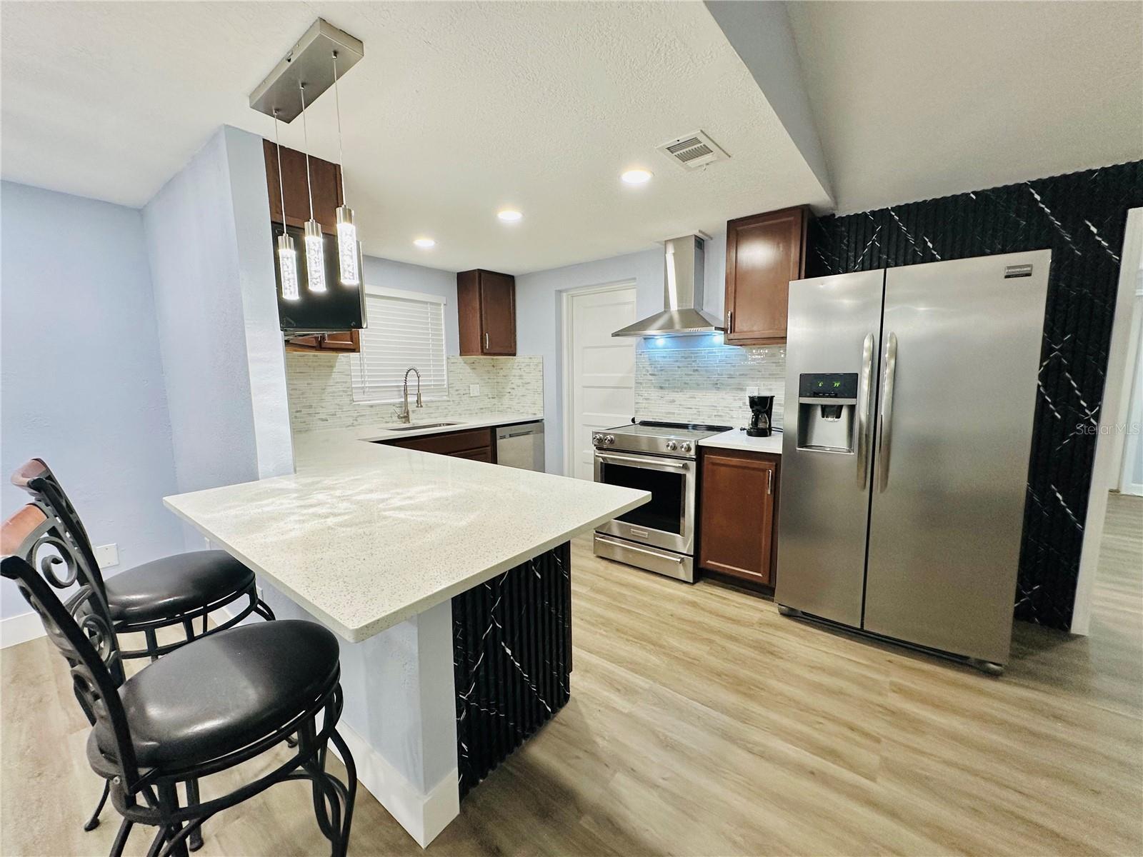 8203 OLIVEWOOD PL, TAMPA, FL, 33615