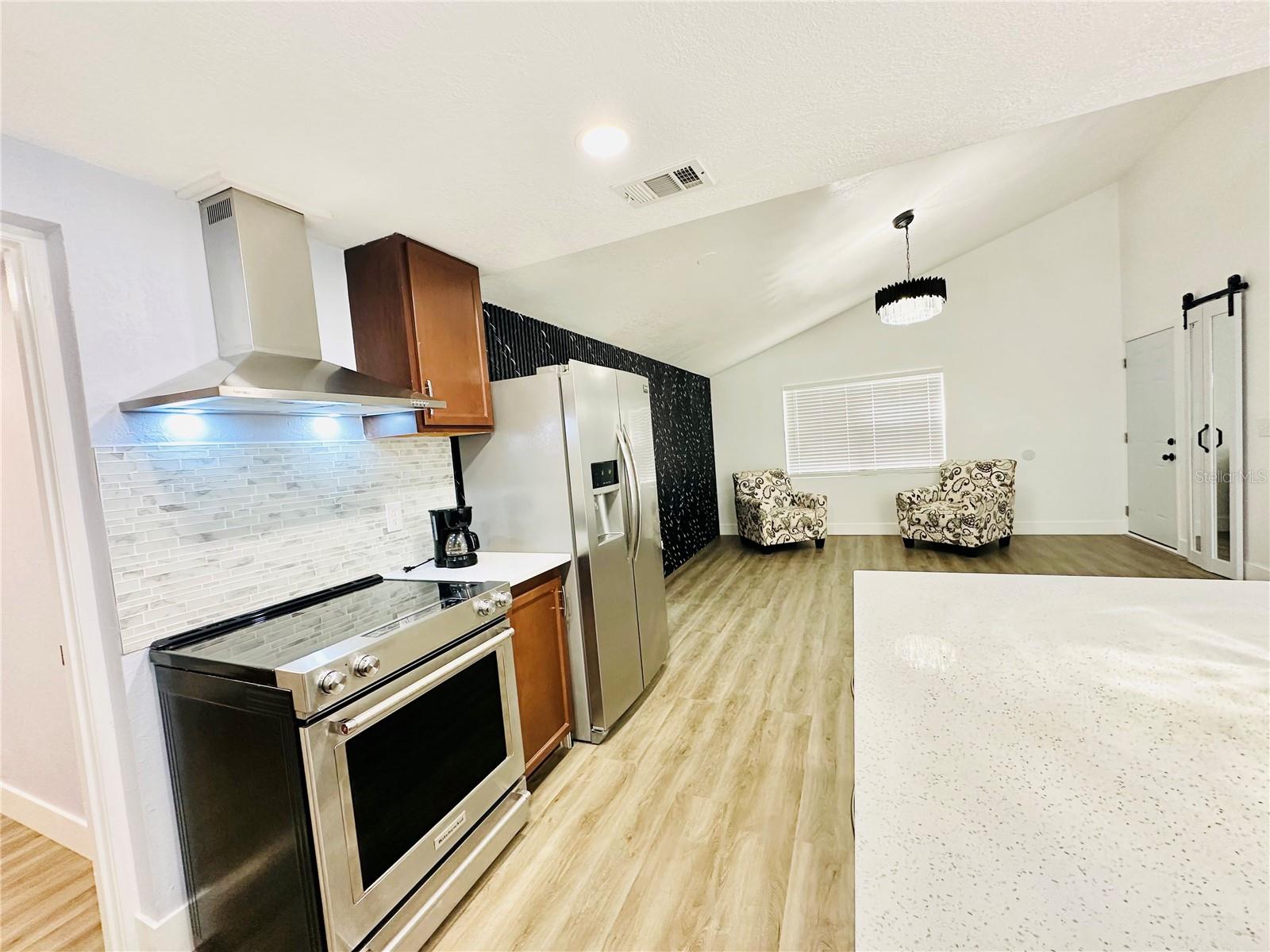 8203 OLIVEWOOD PL, TAMPA, FL, 33615