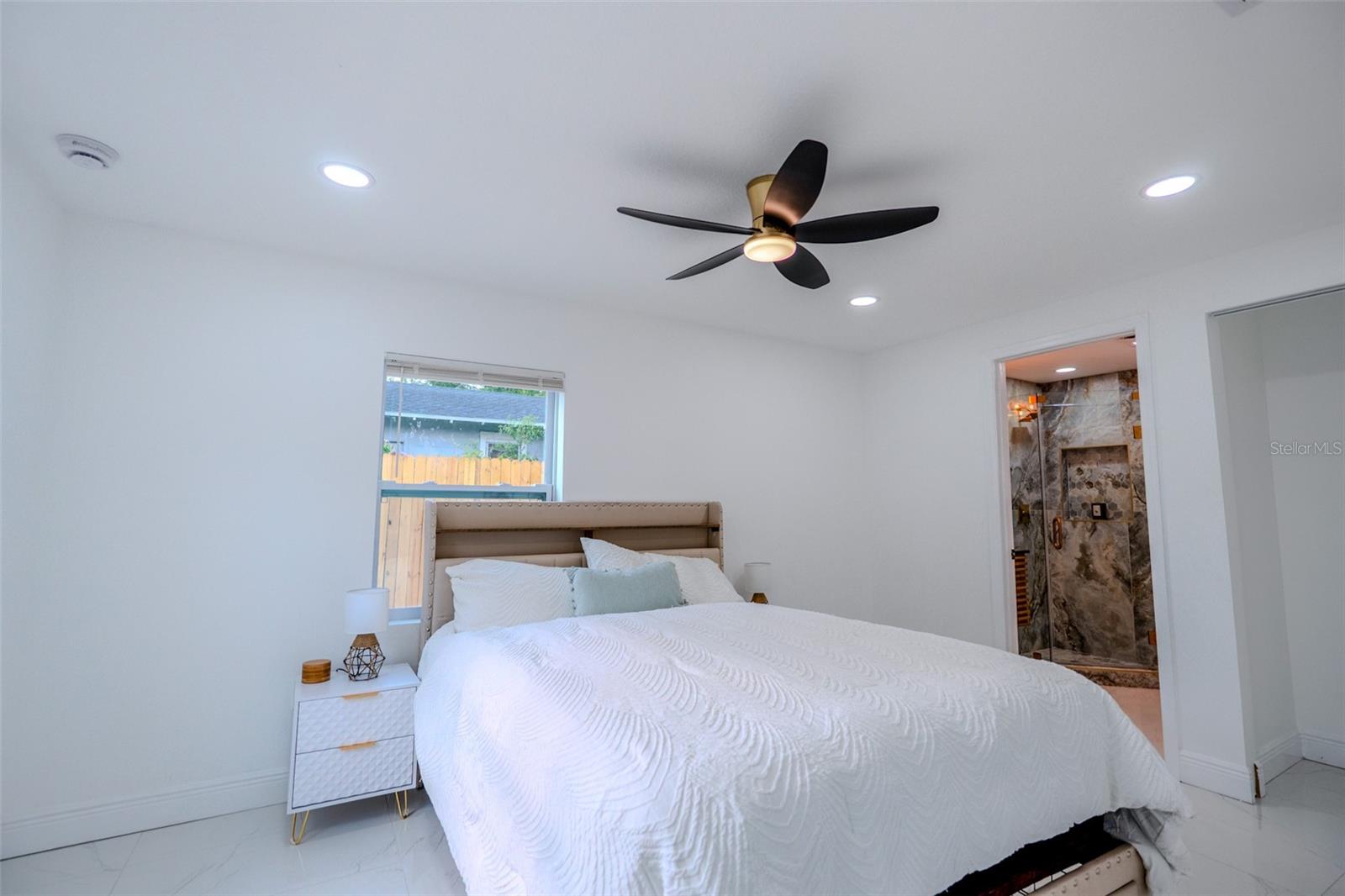 9407 N 12TH ST, TAMPA, FL, 33612