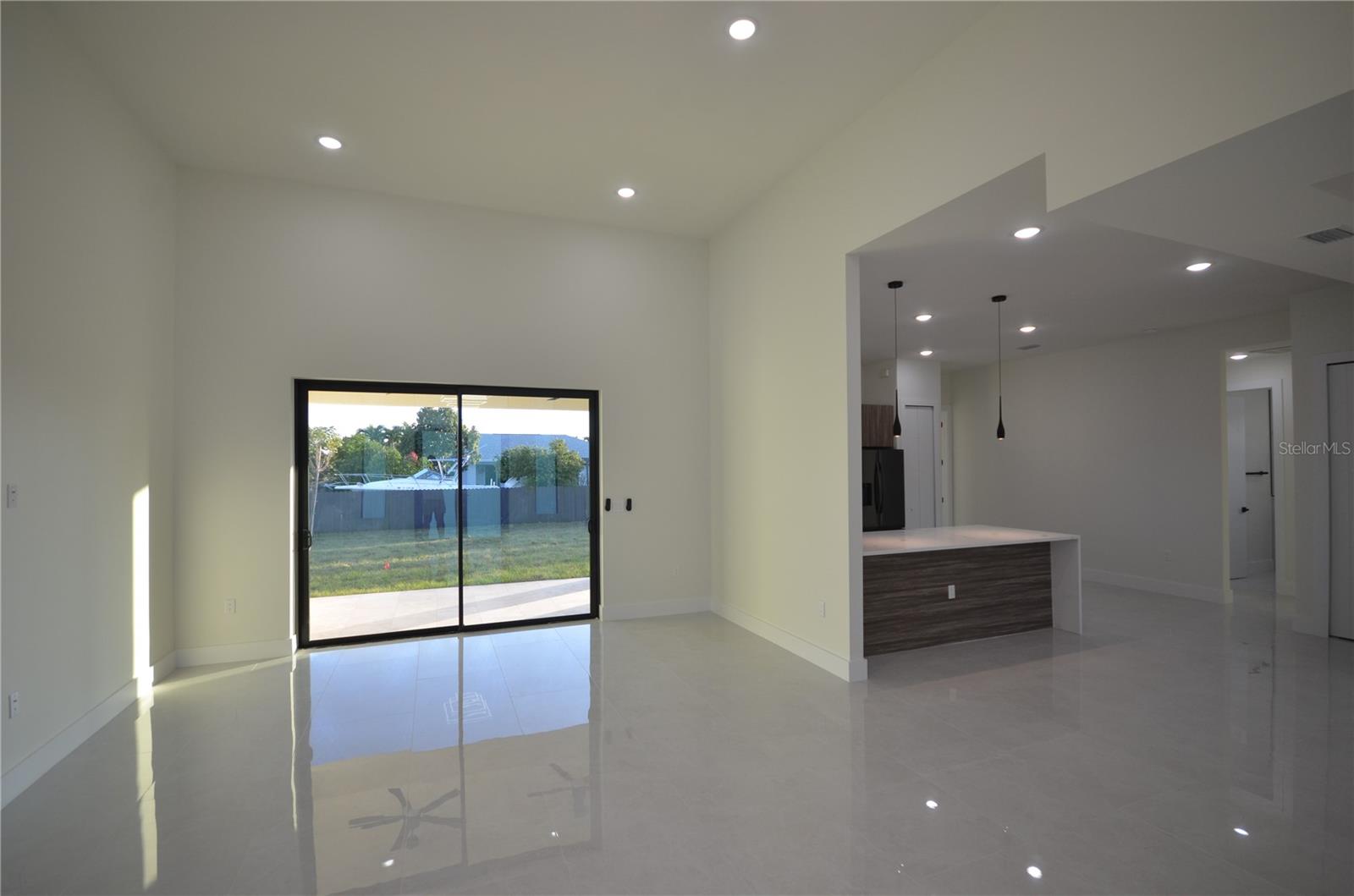 2416 DIPLOMAT PKWY W, CAPE CORAL, FL, 33993