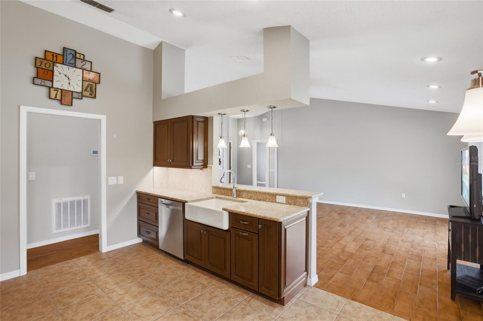 204 GREENWICH ST, DAVENPORT, FL, 33896