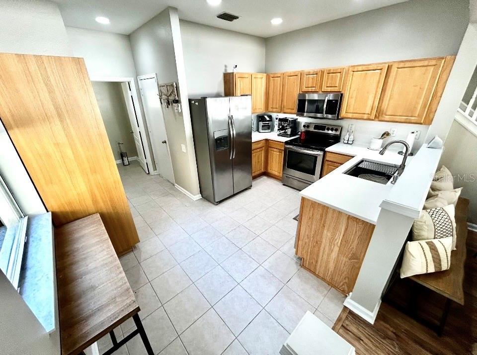 8488 SANDY BEACH ST, TAMPA, FL, 33634