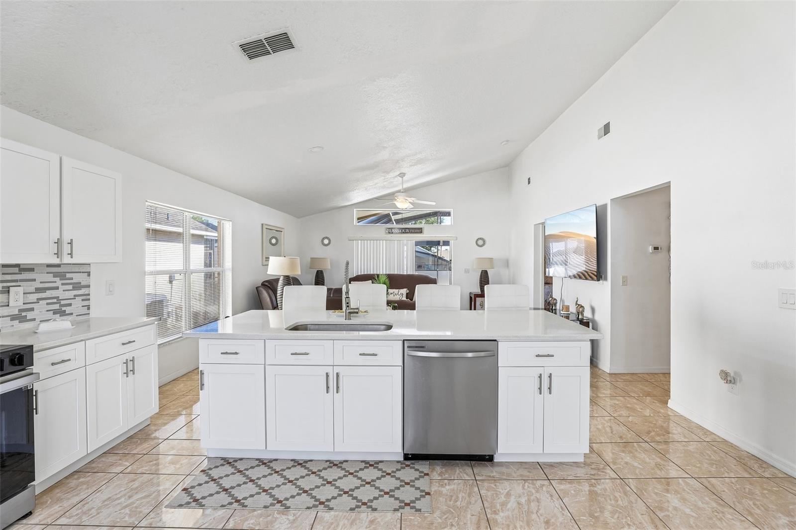 753 CASTERTON CIR, DAVENPORT, FL, 33897