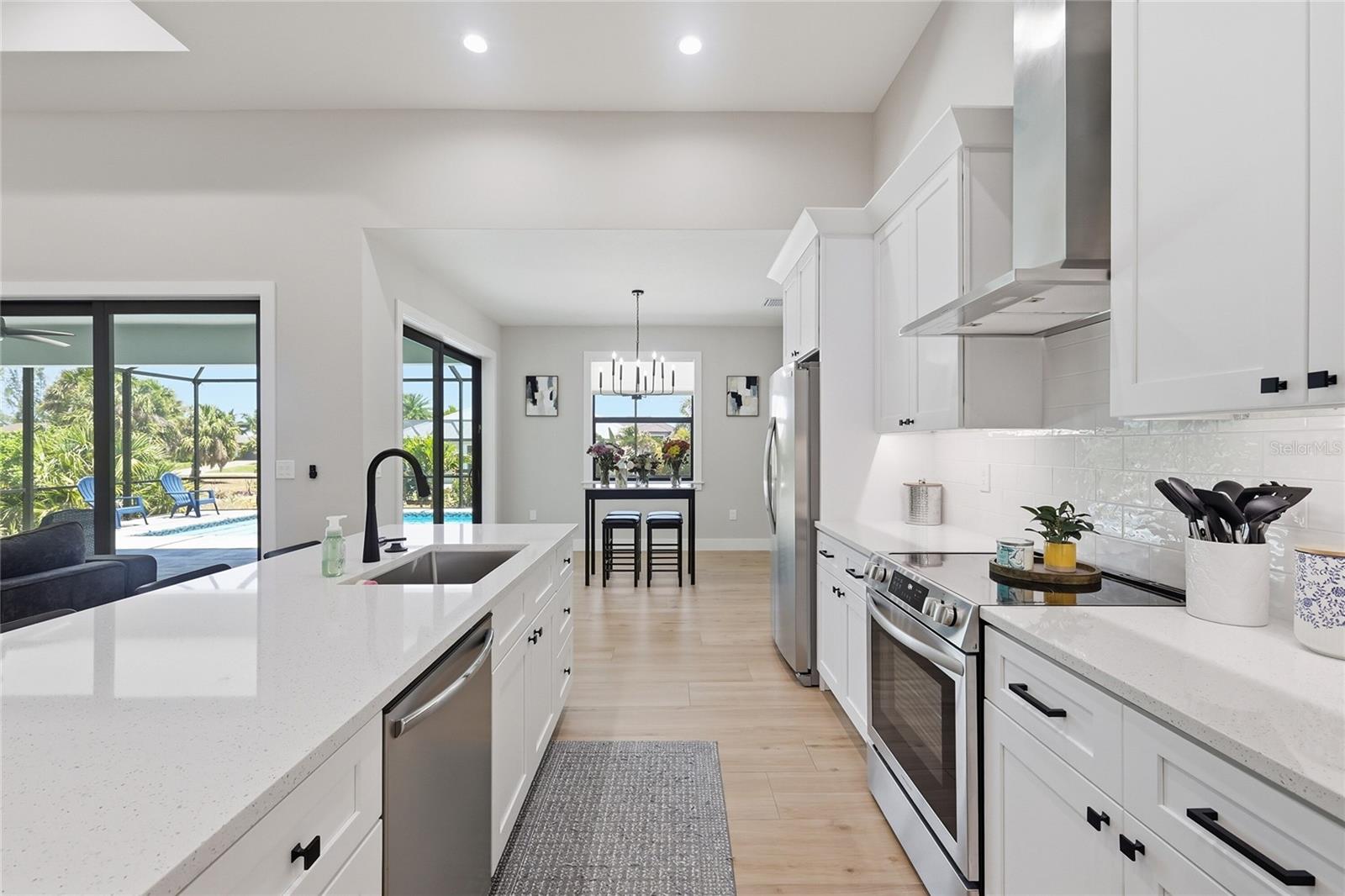 8105 ANTWERP CIR, PORT CHARLOTTE, FL, 33981