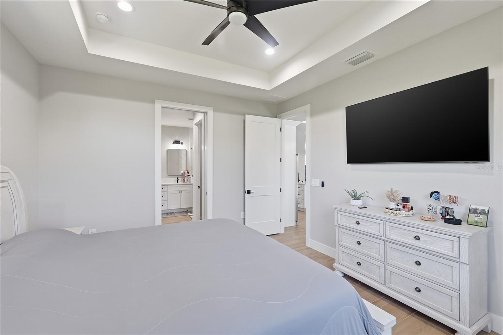 8105 ANTWERP CIR, PORT CHARLOTTE, FL, 33981