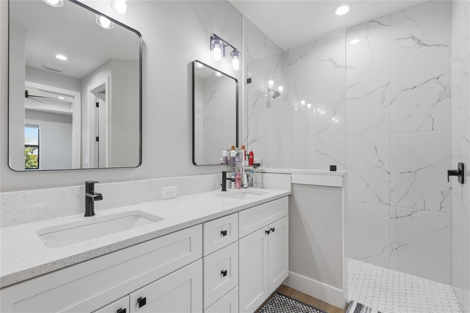 8105 ANTWERP CIR, PORT CHARLOTTE, FL, 33981