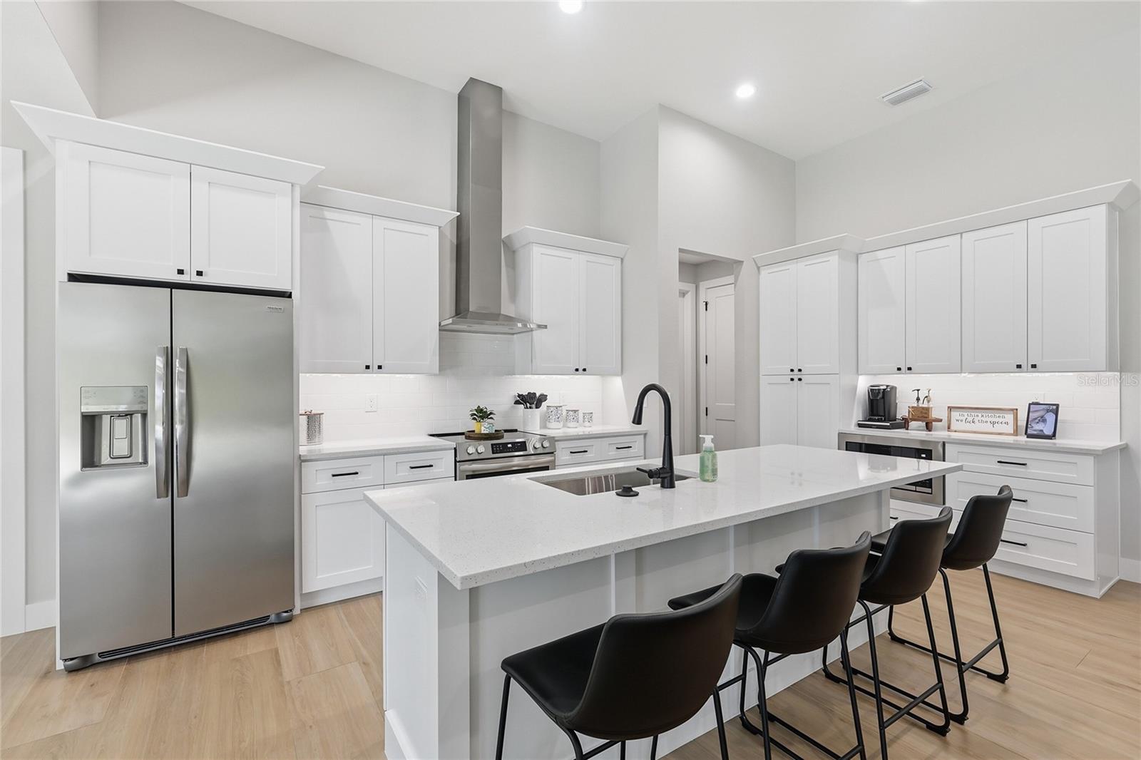 8105 ANTWERP CIR, PORT CHARLOTTE, FL, 33981