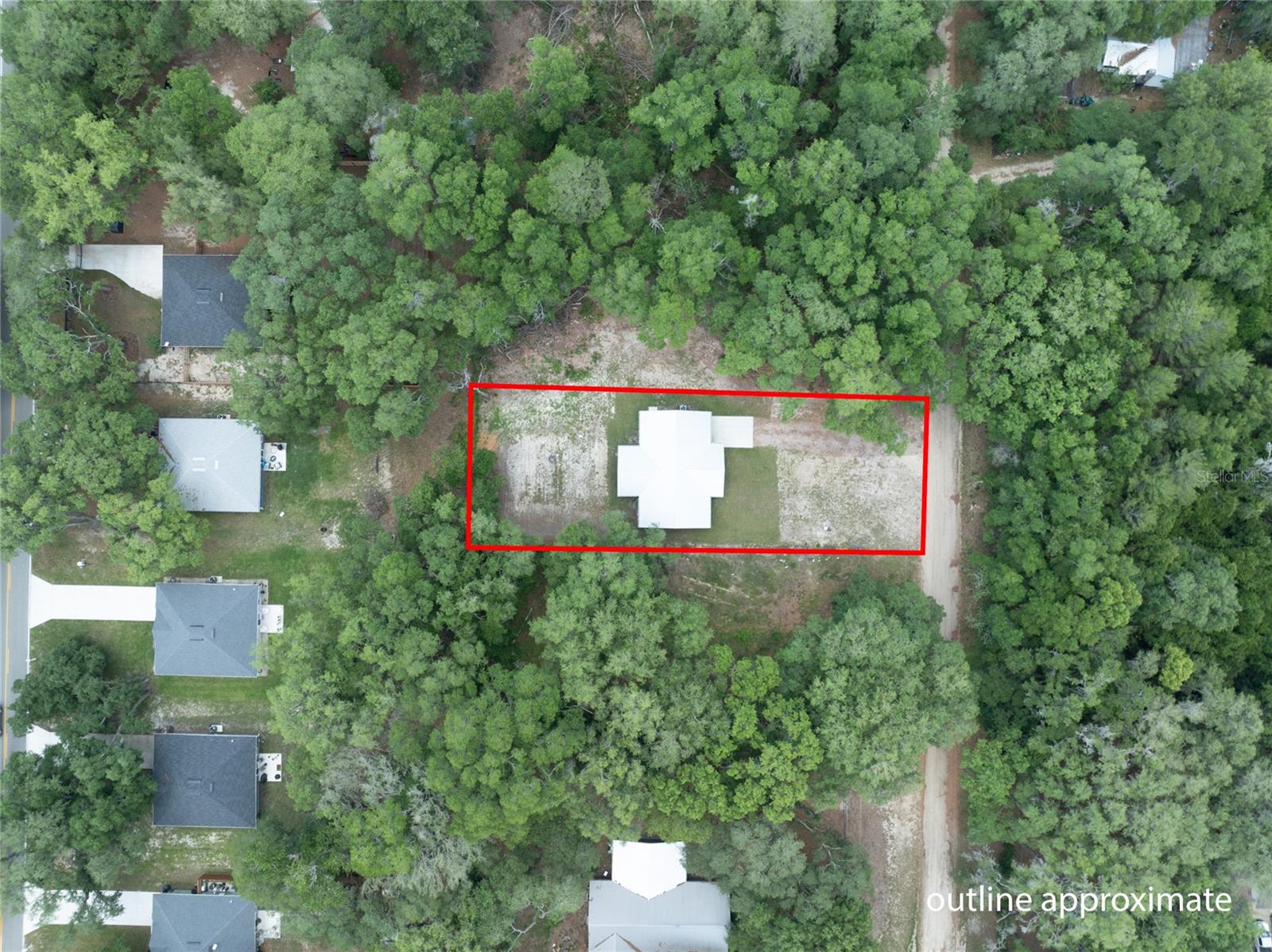 207 N PALMETTO AVE, FLORAHOME, FL, 32140