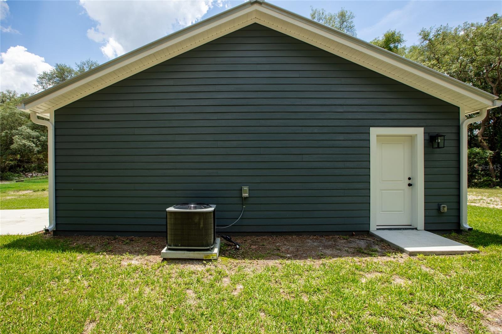 207 N PALMETTO AVE, FLORAHOME, FL, 32140