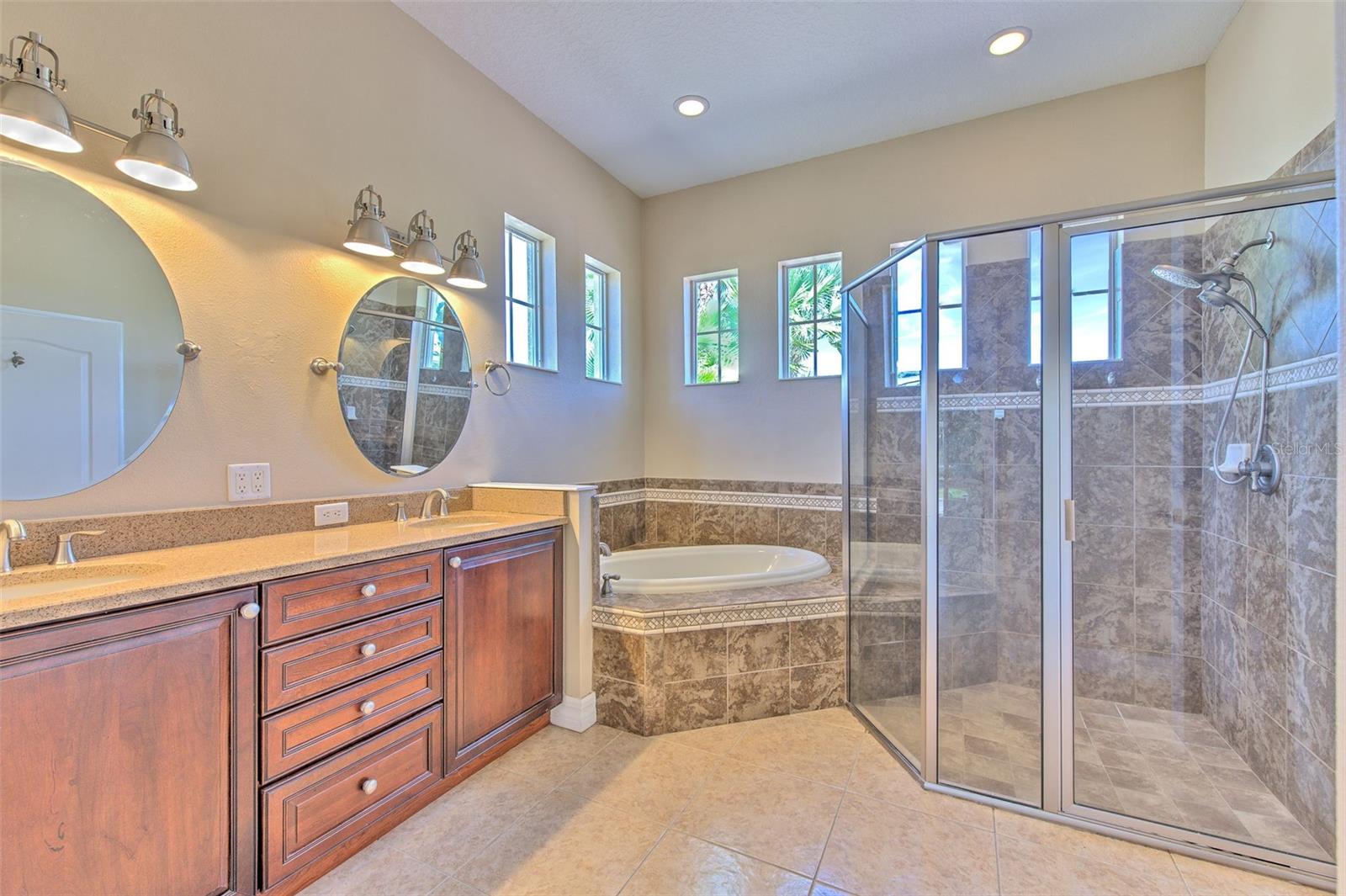 504 RIMINI VISTA WAY, SUN CITY CENTER, FL, 33573