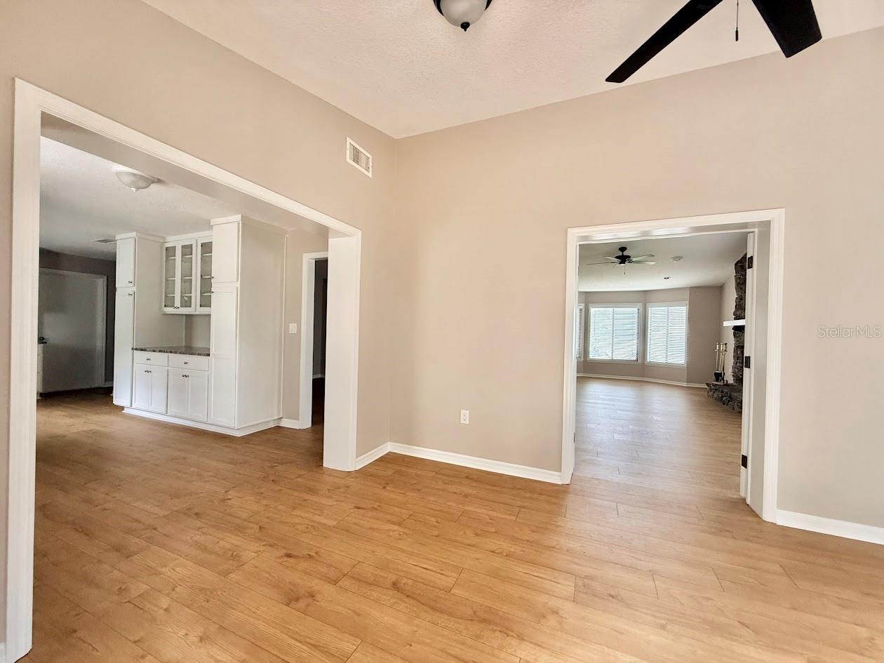 6804 LAKE VIEW DR, YALAHA, FL, 34797