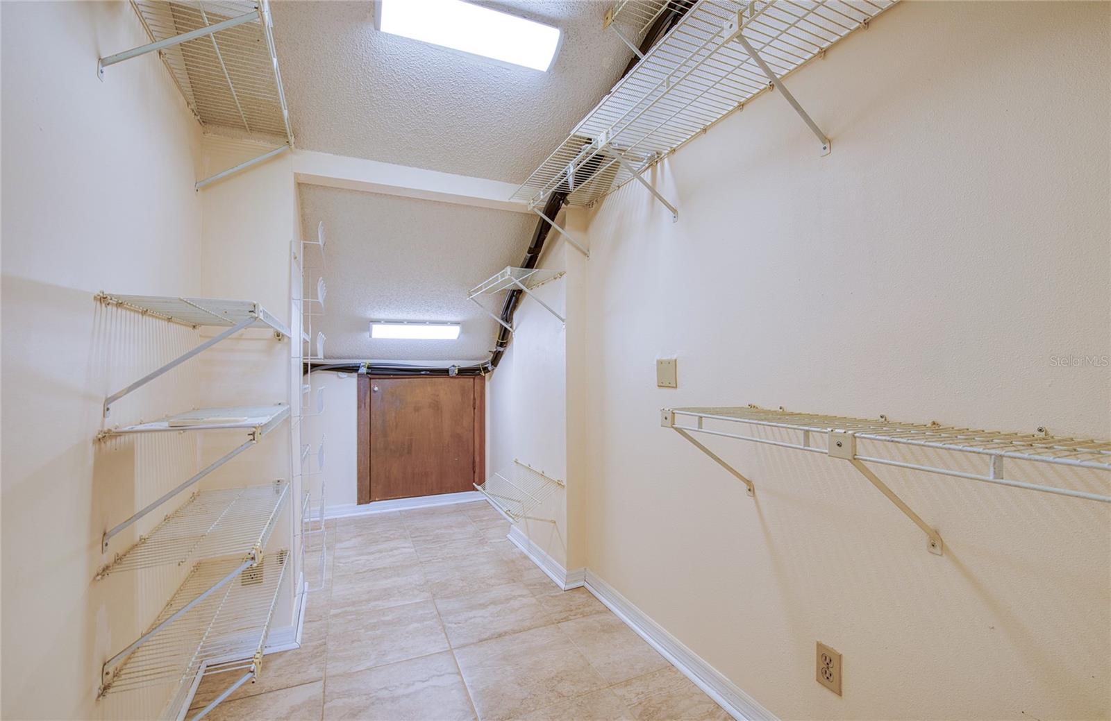 6305 PELICAN CREEK XING #D, ST PETERSBURG, FL, 33707