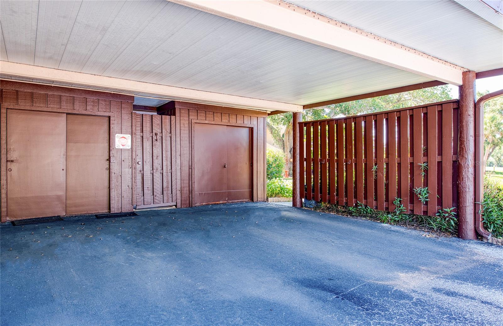 6305 PELICAN CREEK XING #D, ST PETERSBURG, FL, 33707