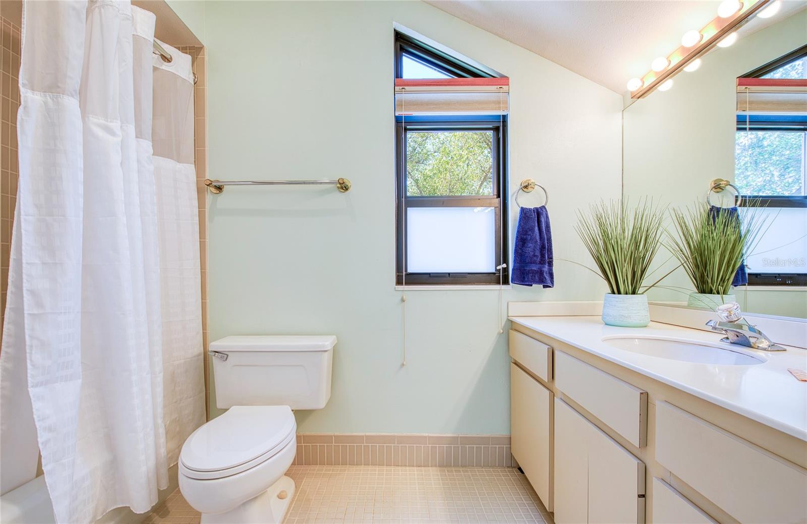 6305 PELICAN CREEK XING #D, ST PETERSBURG, FL, 33707