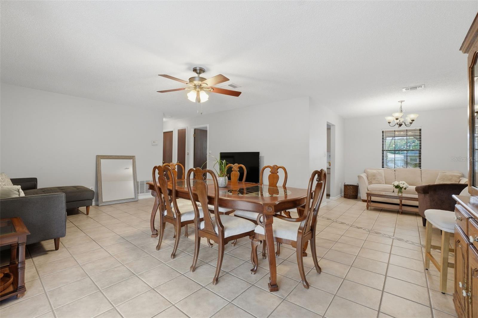 1525 JAGUAR CIR, APOPKA, FL, 32712