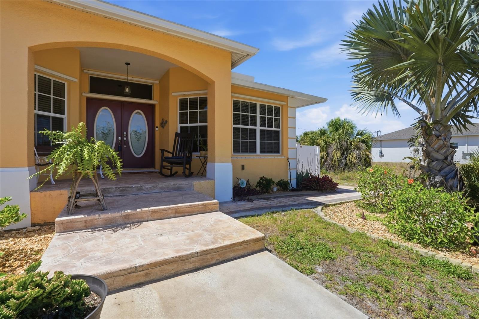 18319 ARAPAHOE CIR, PORT CHARLOTTE, FL, 33948