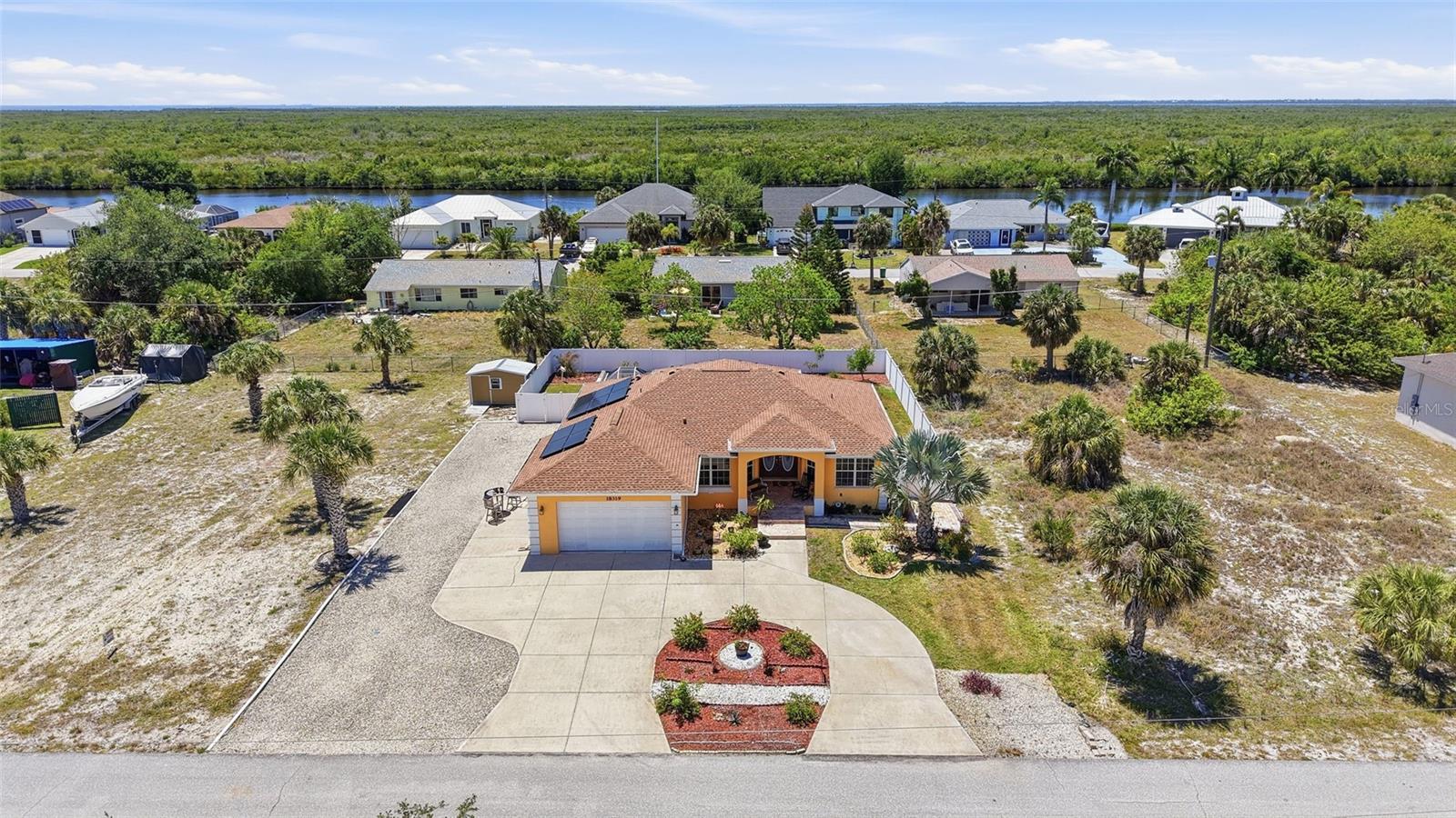 18319 ARAPAHOE CIR, PORT CHARLOTTE, FL, 33948