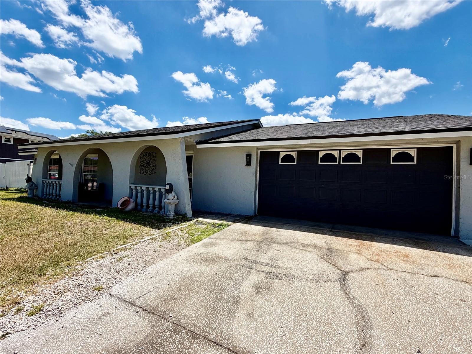 4214 HOLLOW HILL DR, TAMPA, FL, 33624