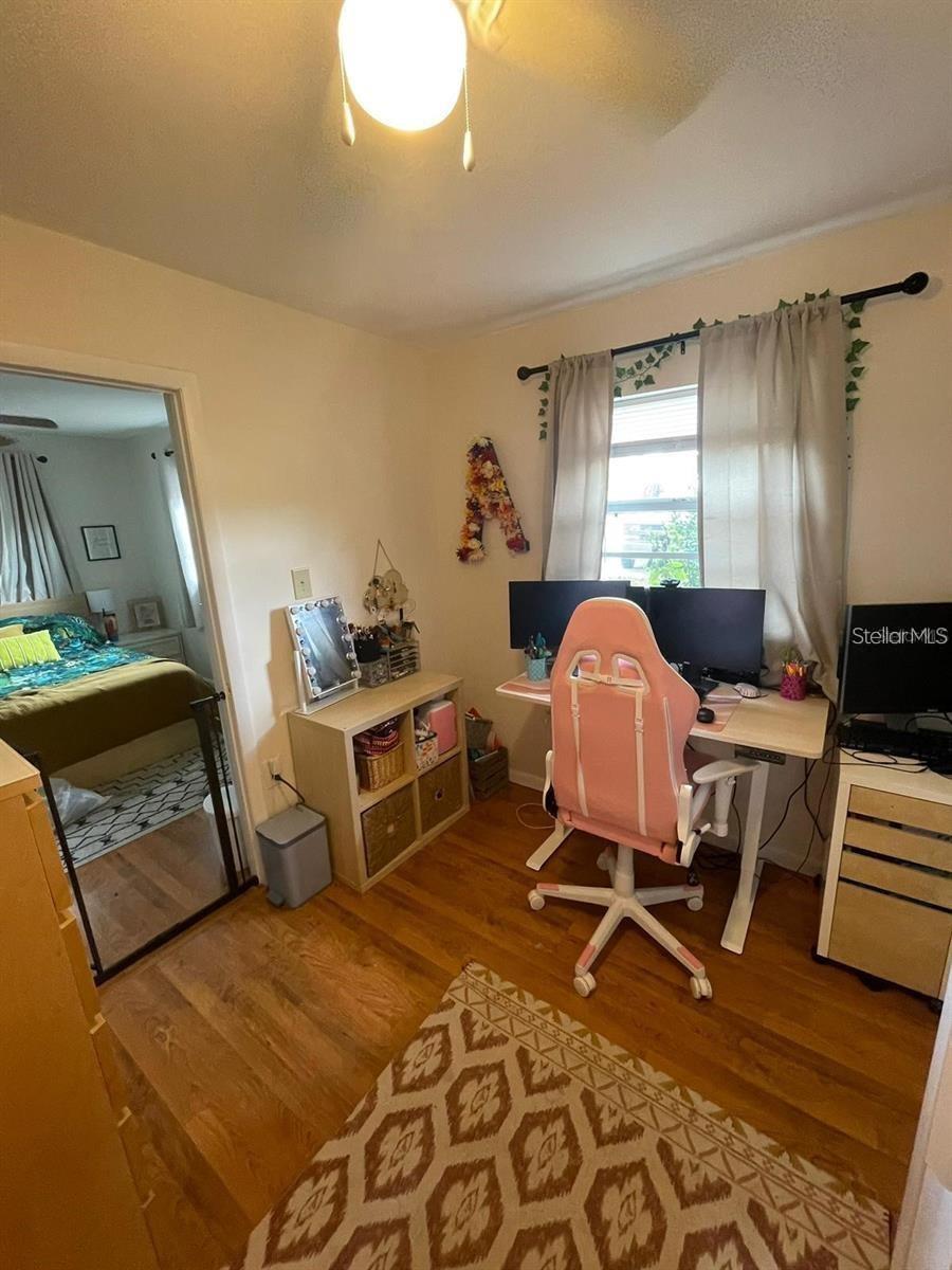 11707 NORTH DR, TAMPA, FL, 33617