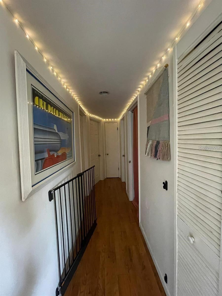 11707 NORTH DR, TAMPA, FL, 33617