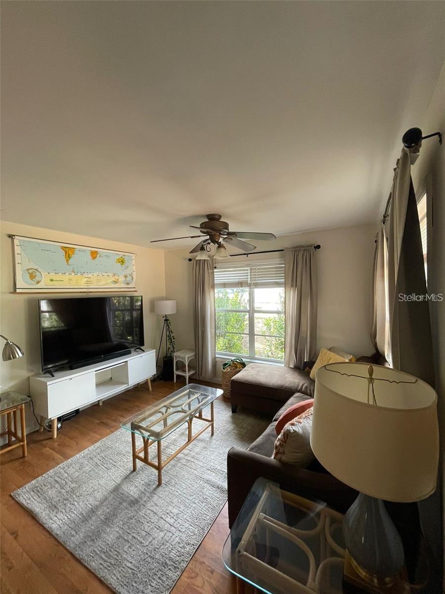 11707 NORTH DR, TAMPA, FL, 33617