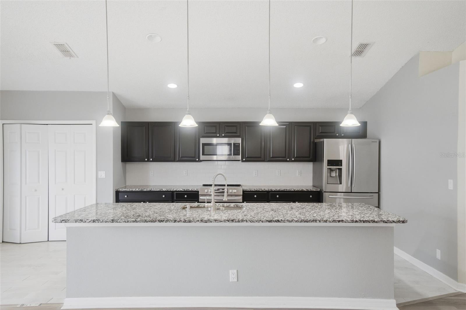 553 MAIDENHAIR CT, ORANGE CITY, FL, 32763