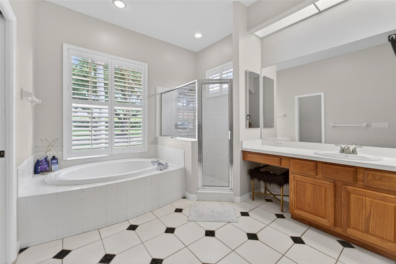 5218 TWIN CREEKS DRIVE, VALRICO, FL, 33596
