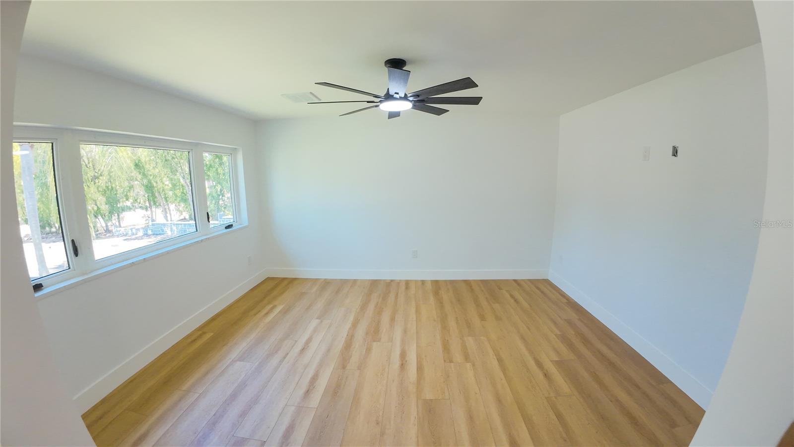 936 ALCAZAR WAY S, ST PETERSBURG, FL, 33705