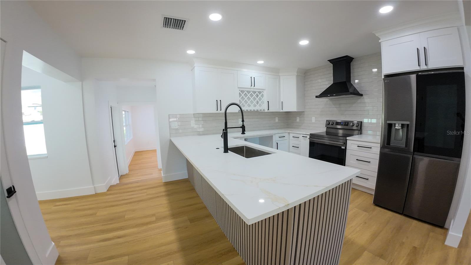 936 ALCAZAR WAY S, ST PETERSBURG, FL, 33705