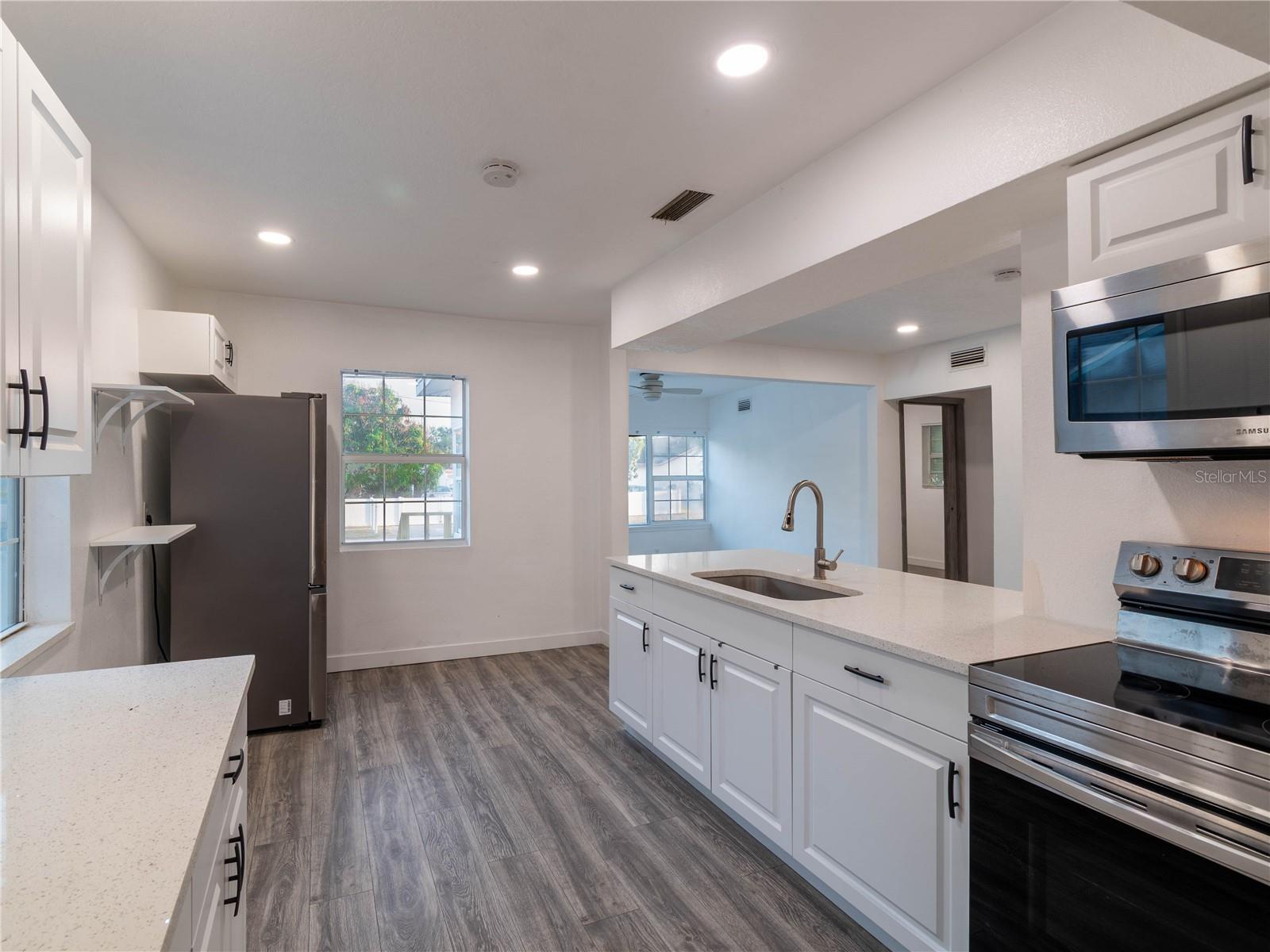 3408 BOOTH ST, SAFETY HARBOR, FL, 34695