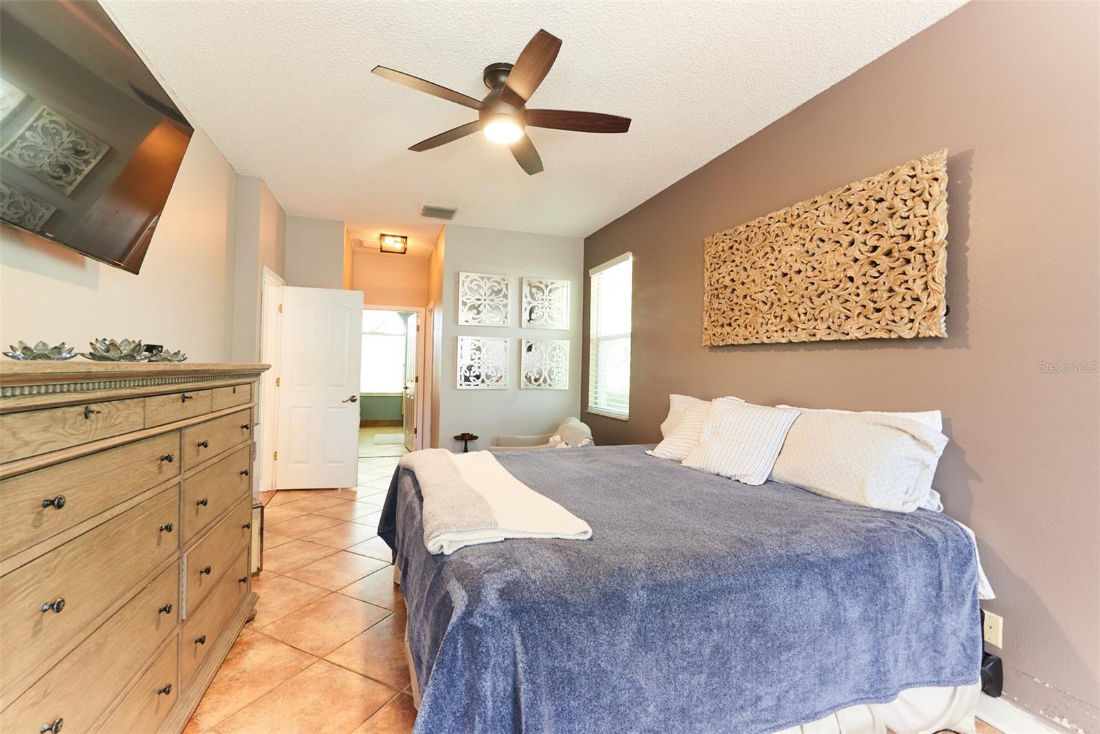 9302 HERITAGE OAK CT, TAMPA, FL, 33647