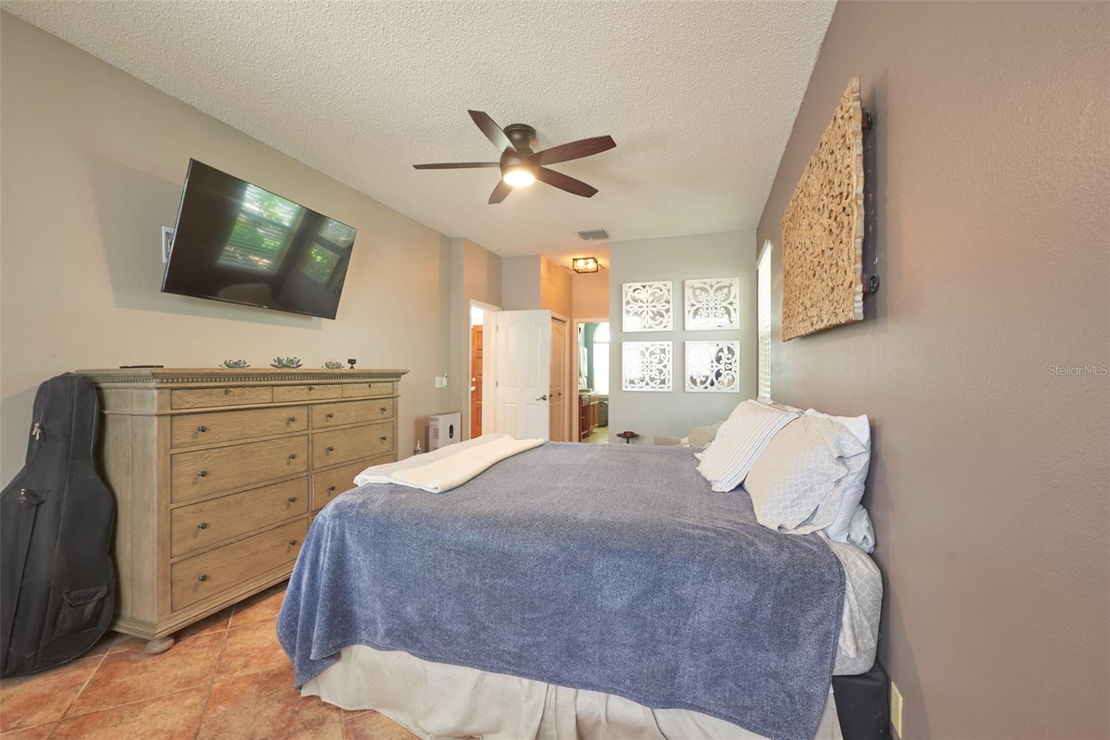 9302 HERITAGE OAK CT, TAMPA, FL, 33647