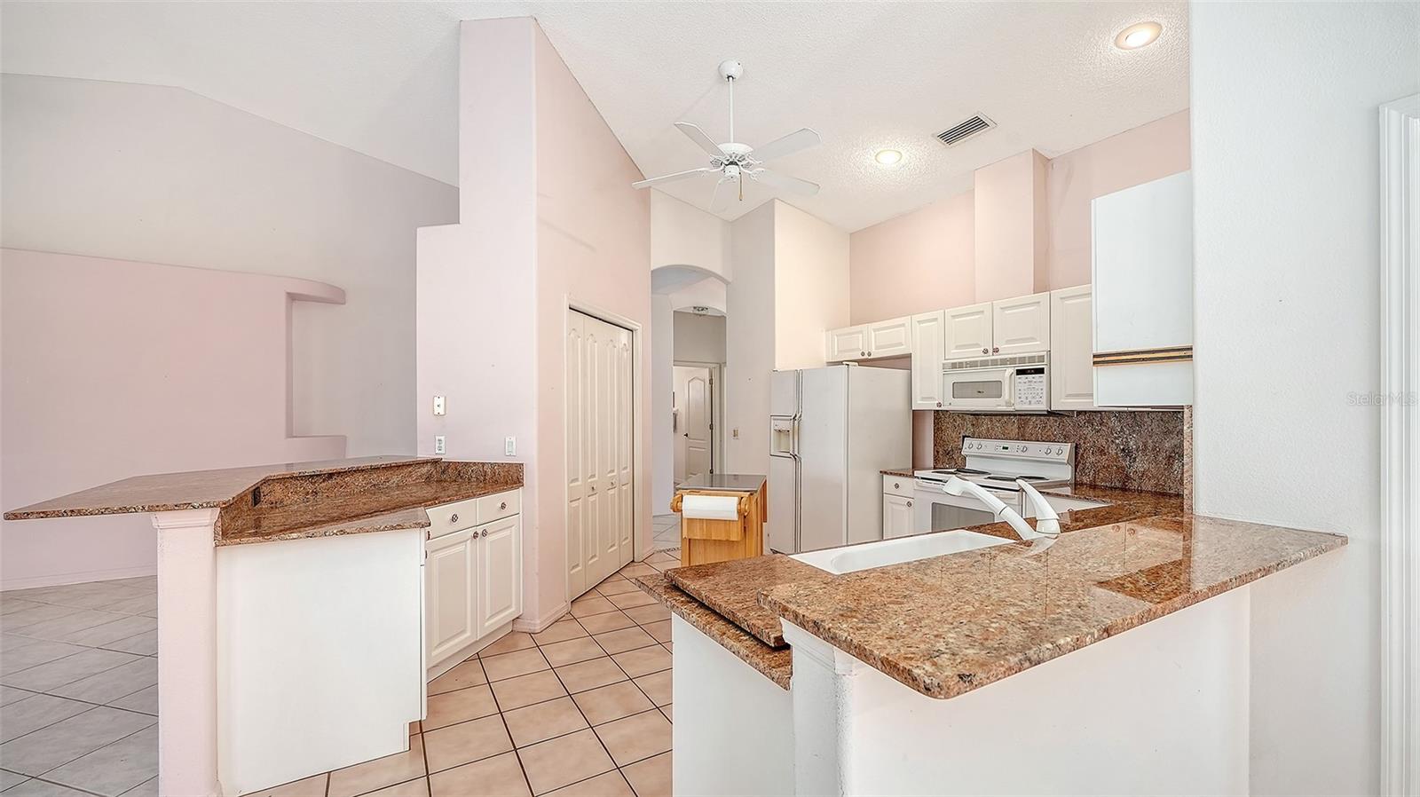 8928 WHITEMARSH AVE, SARASOTA, FL, 34238