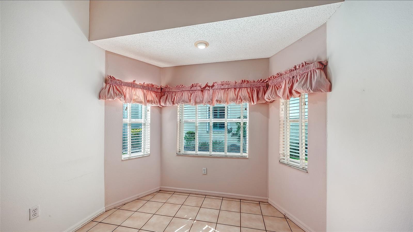 8928 WHITEMARSH AVE, SARASOTA, FL, 34238