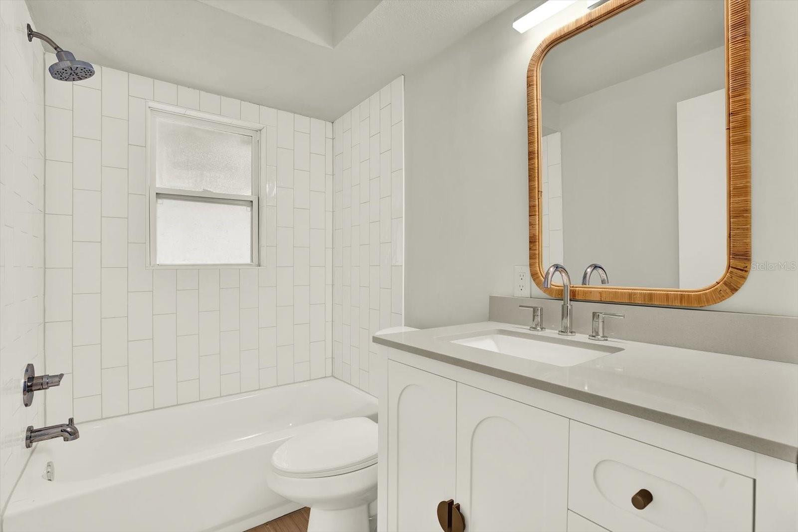 1187 BASS BLVD #B, DUNEDIN, FL, 34698