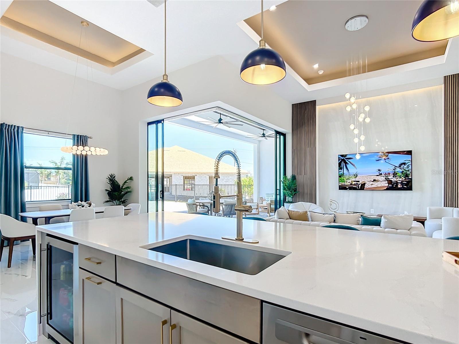 2527 GLEASON PKWY, CAPE CORAL, FL, 33914