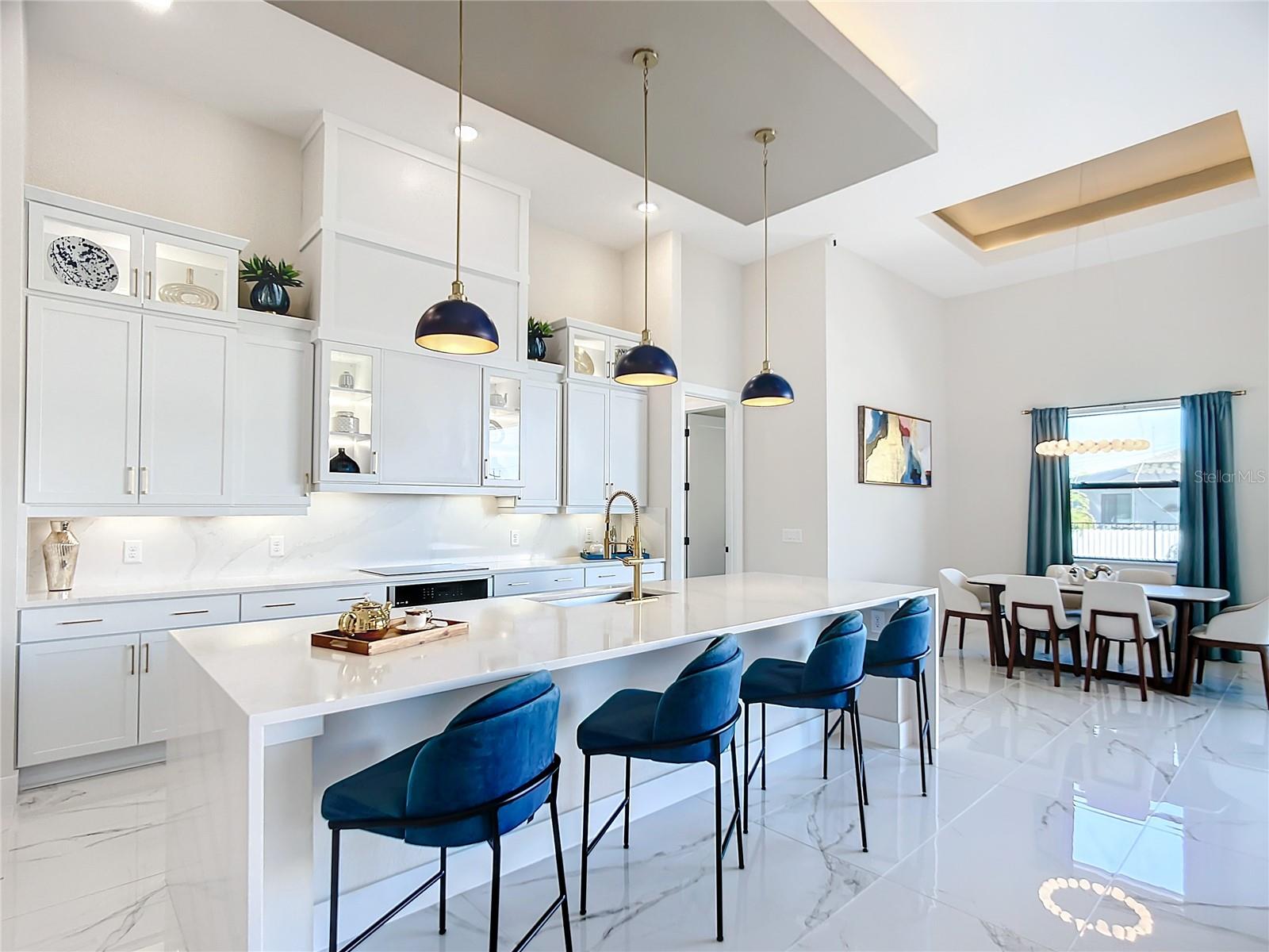 2527 GLEASON PKWY, CAPE CORAL, FL, 33914