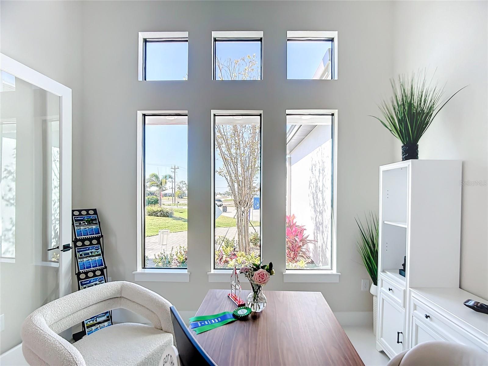 2527 GLEASON PKWY, CAPE CORAL, FL, 33914